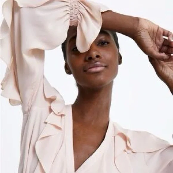 Zara light pale pink ruffle flowy blouse - Picture 2 of 6